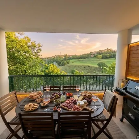 Lejlighed Cozy Place With Swimming Pool, Terrace And Small Garden